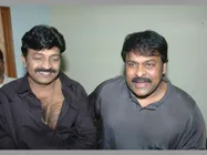 రగులుతూనే ఉన్న చిరు,రాజశేఖర్ వివాదం: దాసరి సంతాపసభలో బయట పడ్డ నిజాలు 