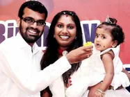 మోసం చేశాడు, చిత్రహింసలు పెడుతున్నాడు: నటుడి భార్య కంప్లయింట్