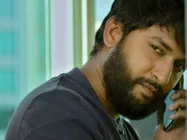 హీరో నాని ఫుల్ బాటిల్ కొట్టాడు, తొడలు కొట్టాడు... అంతుందా?