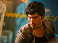 టెర్రిఫిక్ థ్రిల్లర్: 'ఒక్క క్షణం' ట్విట్టర్ రివ్యూ.. చిరంజీవి మొదలెట్టాడు, శిరీష్ ముగించాడు..