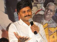 భావోద్వేగానికి లోనై కన్నీళ్లు.. సింహంతో ఢీకొన్నట్లే.. హీరో సప్తగిరి..