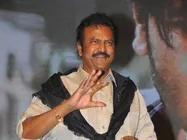 వైఫ్ మానేసింది.. అనసూయ అలా పిలుస్తోంది, శ్రీయను కౌగిలించుకోవాలనుకున్నా.. కానీ!: మోహన్ బాబు