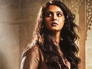 అలనాటి తార శ్రీదేవికి షాకివ్వబోతున్న....‘భాగమతి’ అనుష్క?