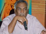  సినిమా వాళ్ళని అనుభవించాలని, ఛీప్ పబ్లిసిటీ కోసం..బిగ్ బాస్ గురించి, తమ్మారెడ్డి ఘాటు వ్యాఖ్యలు!