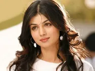 ‘సూపర్’ హీరోయిన్‌కు వేధింపులు.... పట్టించుకోని పోలీసులు, భర్త ఆవేదన!