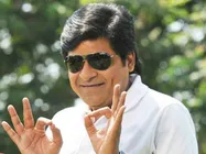 పెద్ద పోటుగాడిని కాదు.. సూపర్ హిట్ సినిమా తీస్తానని.. క్రేజీ ప్రాజెక్ట్‌లో అలీ.. 