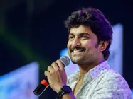 నేను 'గే' అయితే నా బాయ్ ఫ్రెండ్ అతడే.. బాంబు పేల్చిన నాని, మరోసారి హోస్ట్‌గా!  