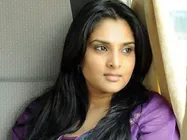 వైరాగ్యంలో సీనియర్ నటి.. ఎవరికి చెప్పాకుండా ఝలక్.. ఇంటిని ఖాళీ చేసి..!