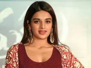 వాళ్ళ బండారాలు బయటపడుతున్నాయి.. ఏడుస్తూ కూర్చొను, నేనేంటో చూపిస్తా.. నిధి అగర్వాల్!