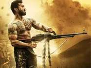 రాంచరణ్ ర్యాంబో లుక్.. ఎంత కష్టం దాగుందో తెలుసా, బాలీవుడ్ హీరోల తరహాలో!