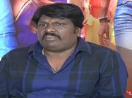  సిమ్రాన్.. మగాడికి చీరకట్టినట్లు ఉంటుంది, సమంత మహానటి:  నిర్మాత కామెంట్