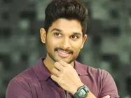 త్రివిక్రమ్, సుకుమార్ తర్వాత తమిళ క్రేజీ డైరెక్టర్.. అంతా బన్నీ కోసమే! 