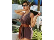 లైన్ లోకి వచ్చిన మాళవిక శర్మ.. హీటెక్కించే ఫొటోతో.. తొడలు చూపిస్తూ  