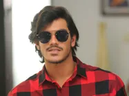 అపుడు అమ్మ పరిస్థితి బాగోలేదు, నాన్న తర్వాత జూ ఎన్టీఆరే ఇష్టం: మేఘాంశ్ శ్రీహరి