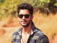 విలన్‌గా ప్రముఖ నిర్మాత కుమారుడు.. టాలీవుడ్‌లో కేక పెట్టించే మూవీతో