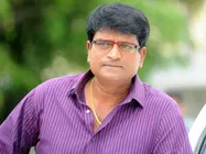 అల్లరి చెత్త సినిమా.. రవిబాబుపై ప్రొడ్యూసర్ ఫైర్.. నటించలేమని చేతులెత్తేశారు..