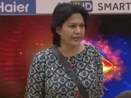 అక్కా నువ్వు తోపు హేమను ఆటాడుకొని.. హాట్ హాట్‌గా తమన్నా.. లవ్‌బర్డ్స్‌గా ఆ నలుగురు