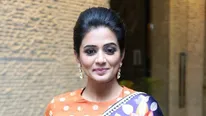 Priyamani ఏదైనా సమస్య ఉంటే.. అది నాకు, నా భర్తకు మధ్యే.. మరొకరికి సమాధానం చెప్పాలా? ఘాటుగా ప్రియమణి 