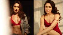 ప్రగ్యా జైస్వాల్ షాకింగ్ పిక్స్.. ప్రైవేట్ పార్ట్స్ కనిపించేలా సోషల్ మీడియా షేక్..