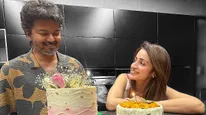 బ్రేకప్ రూమర్లకు తెర దించిన త్రిష.. విజయ్‌తో మిడ్‌నైట్ పార్టీ జోరుగా