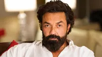 ‘బాబీ డియోల్‌తో టీనేజ్ రొమాన్స్.. ఆ హీరోయిన్ మధ్యలో దూరి..’